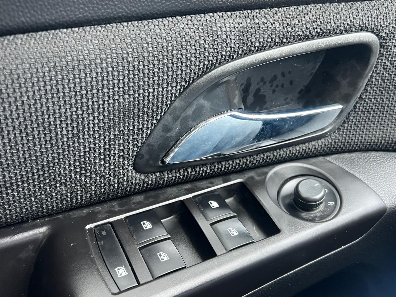 2014 Chevrolet Cruze 2LT-5 SPEED-LTHER-SR/F-BACK CAM-HEAT SEATS & MORE! Photo