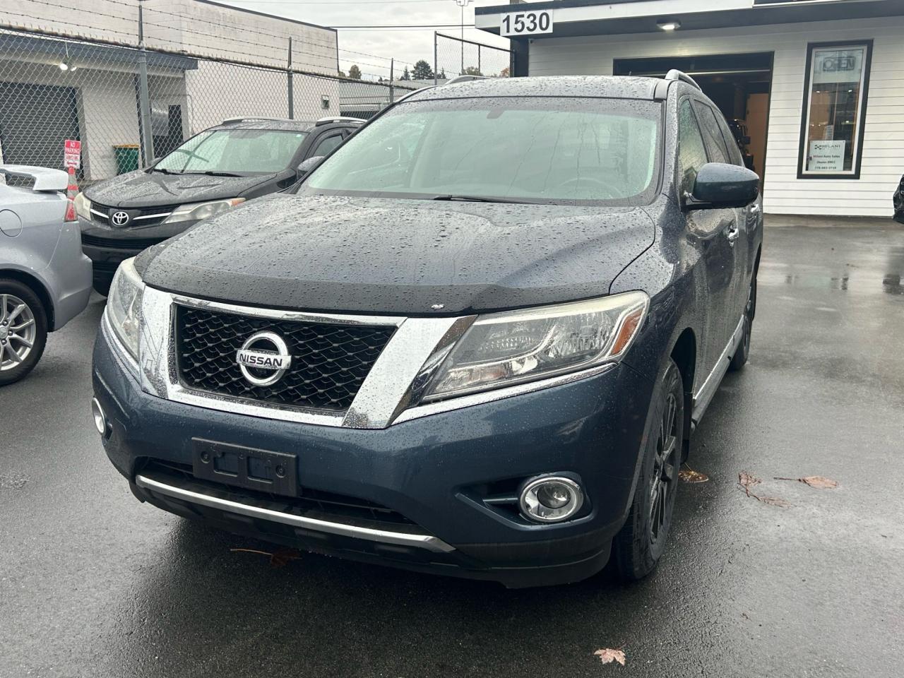 Used 2015 Nissan Pathfinder SL for sale in Burnaby, BC