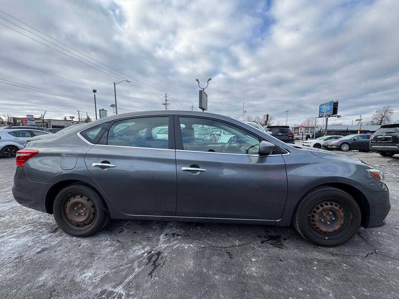 2016 Nissan Sentra S | LOW KM | CERTIFIED | MANUAL Photo3