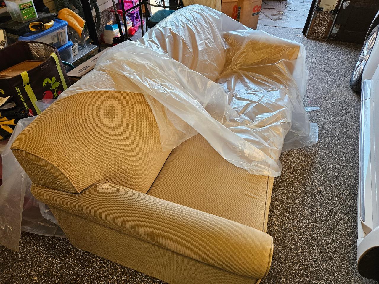 Used 2020 Cougar High Country BED COUCH for sale in Etobicoke, ON