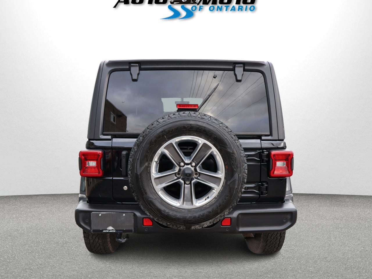 2020 Jeep Wrangler UMLIMITED SAHARA CERTIFIED CAMERA NAV BLUETOOTH LEATHER HEATED SEATS CRUISE ALLOYS Photo