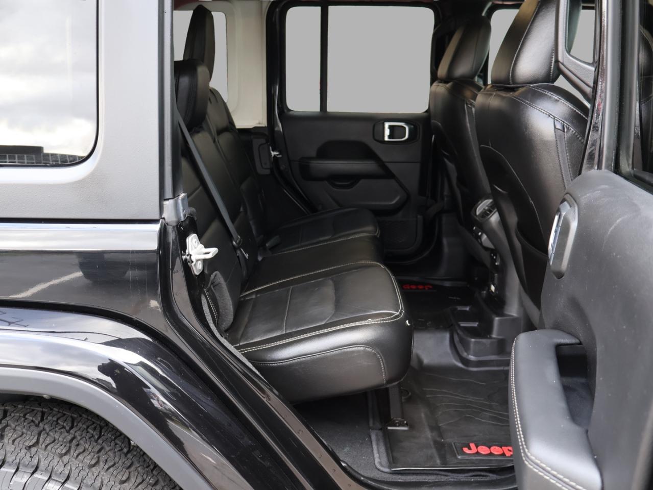 2020 Jeep Wrangler UMLIMITED SAHARA CERTIFIED CAMERA NAV BLUETOOTH LEATHER HEATED SEATS CRUISE ALLOYS Photo