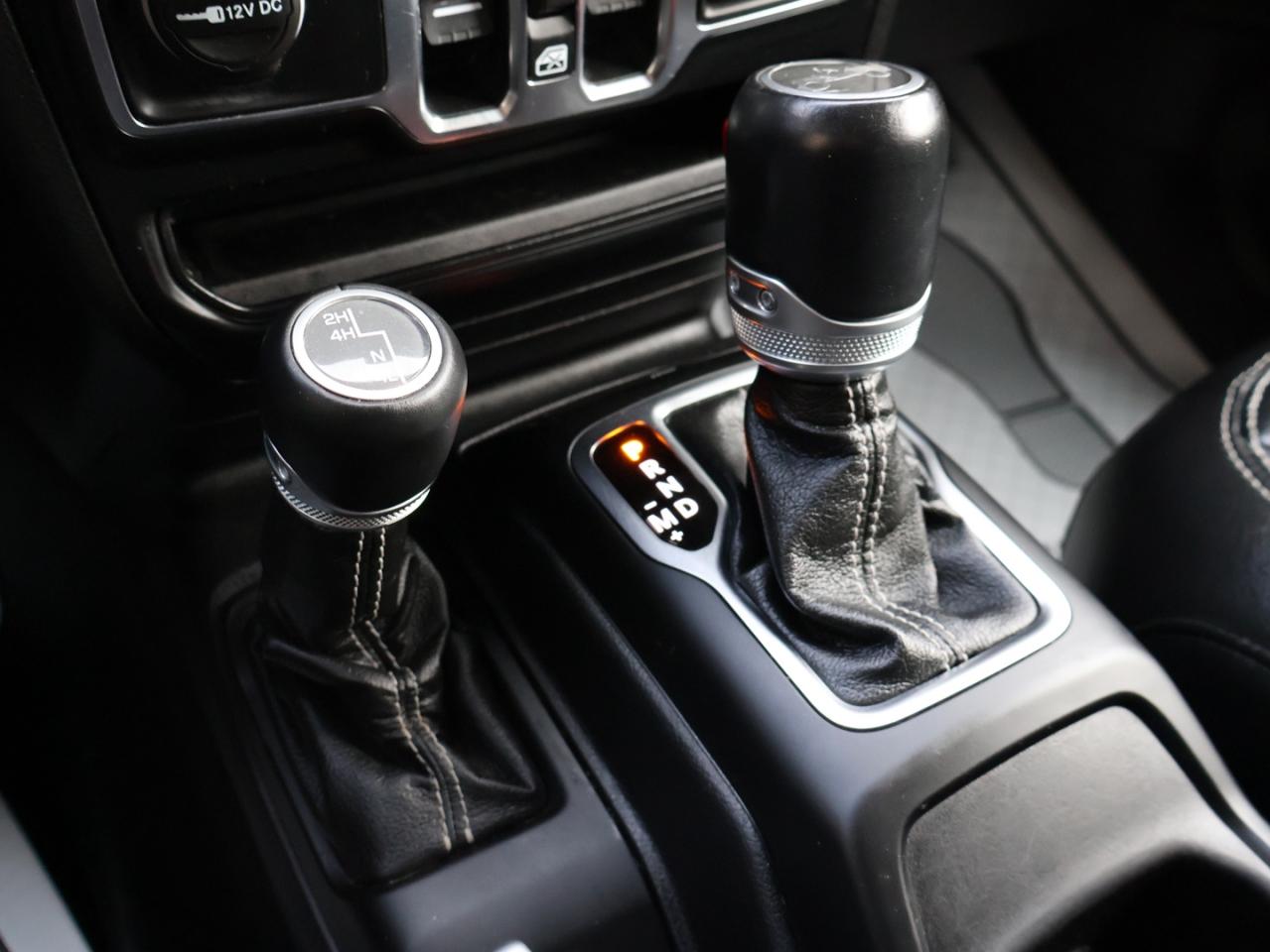 2020 Jeep Wrangler UMLIMITED SAHARA CERTIFIED CAMERA NAV BLUETOOTH LEATHER HEATED SEATS CRUISE ALLOYS Photo