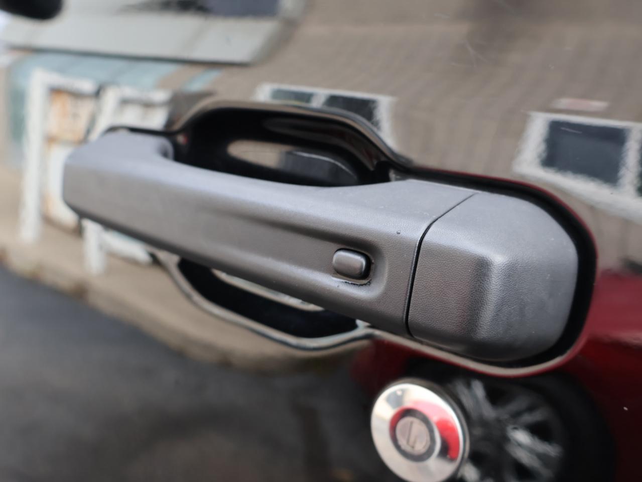 2020 Jeep Wrangler UMLIMITED SAHARA CERTIFIED CAMERA NAV BLUETOOTH LEATHER HEATED SEATS CRUISE ALLOYS Photo