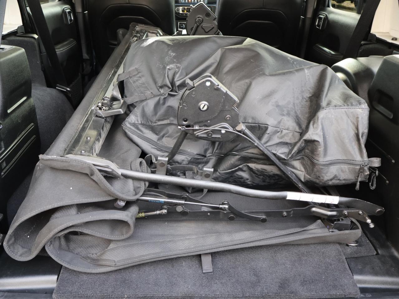 2020 Jeep Wrangler UMLIMITED SAHARA CERTIFIED CAMERA NAV BLUETOOTH LEATHER HEATED SEATS CRUISE ALLOYS Photo