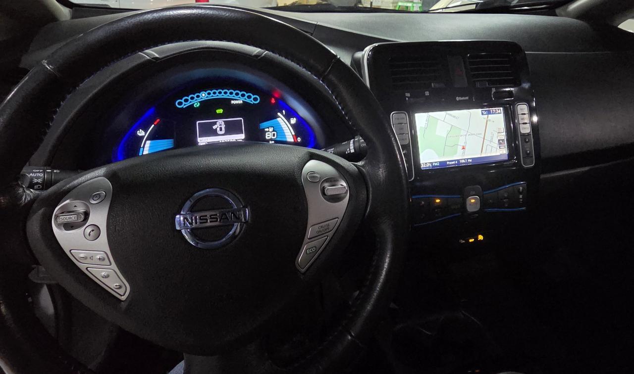 2015 Nissan Leaf SL Photo