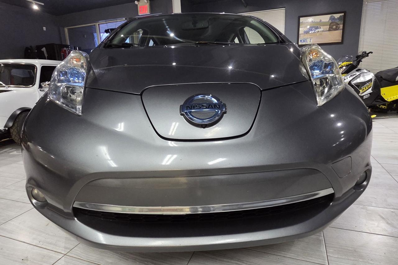 2015 Nissan Leaf SL Photo