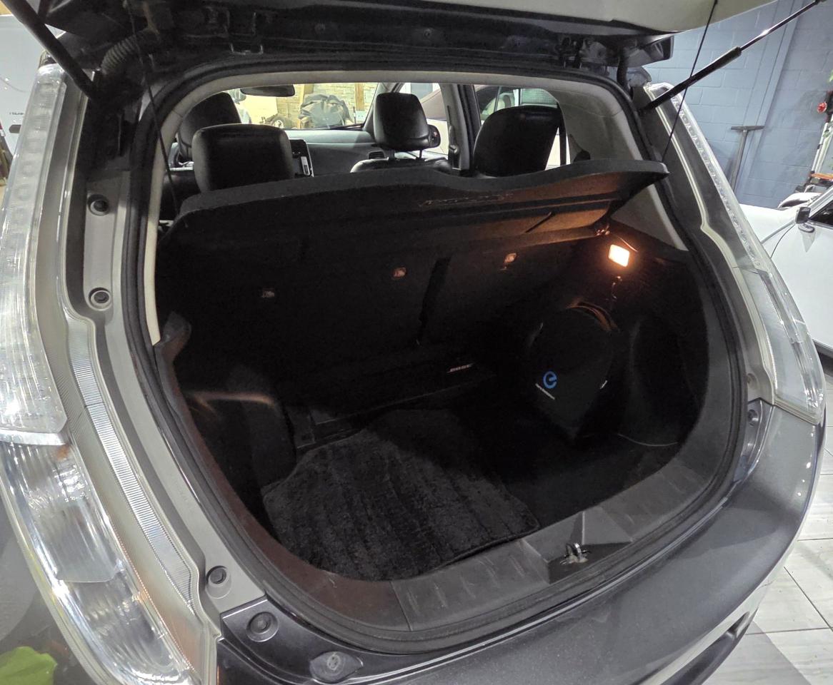 2015 Nissan Leaf SL Photo