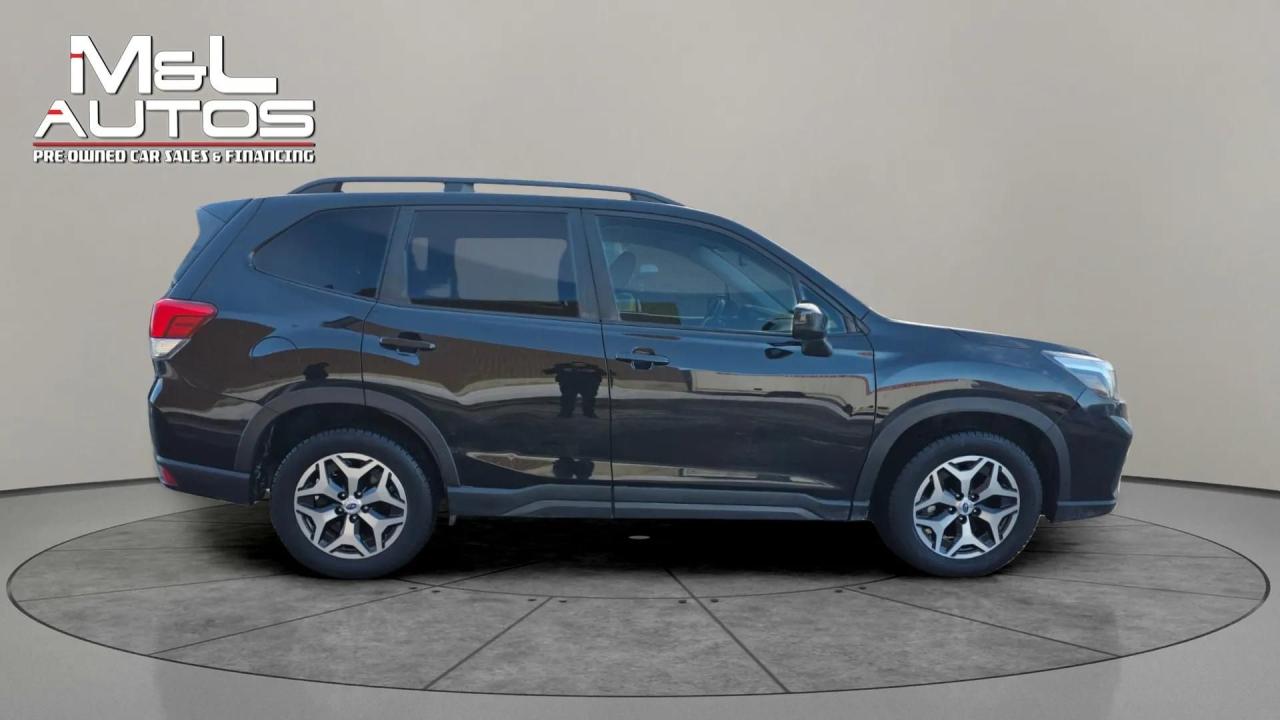 2019 Subaru Forester 2.5i Touring w/EyeSight Pkg Photo3
