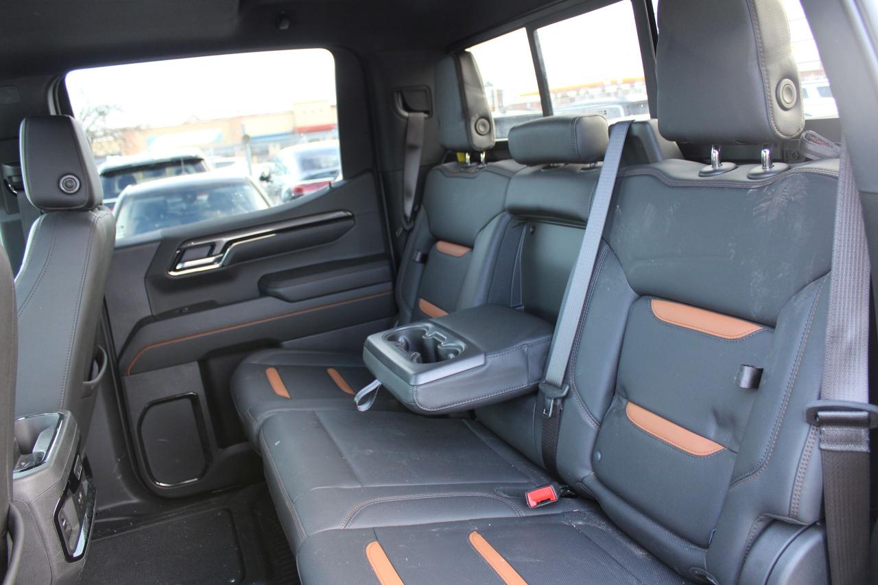 2025 GMC Sierra 1500 AT4 Photo