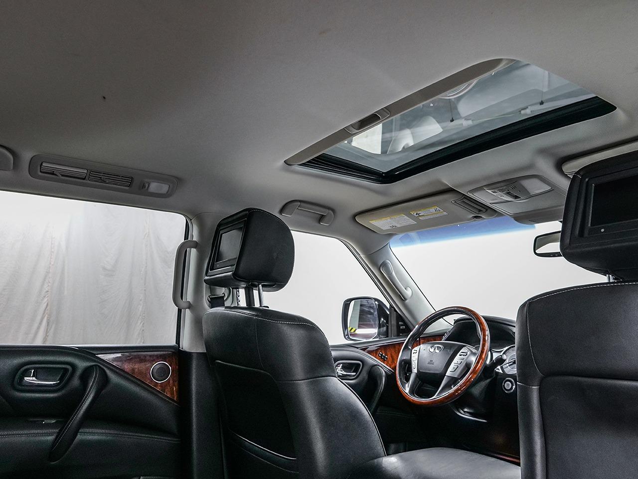 2016 Infiniti QX80  Photo