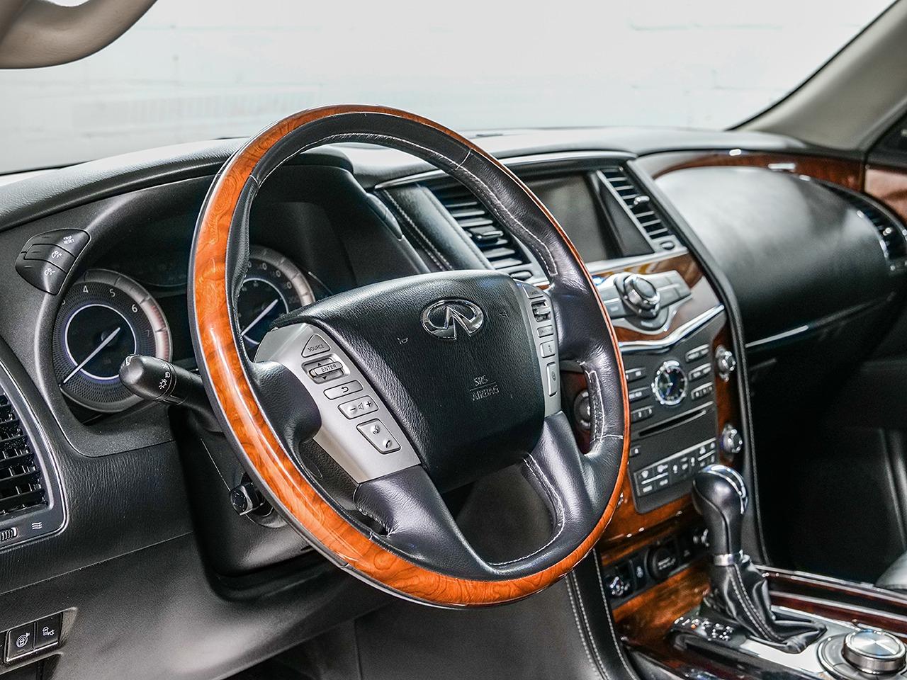 2016 Infiniti QX80  Photo