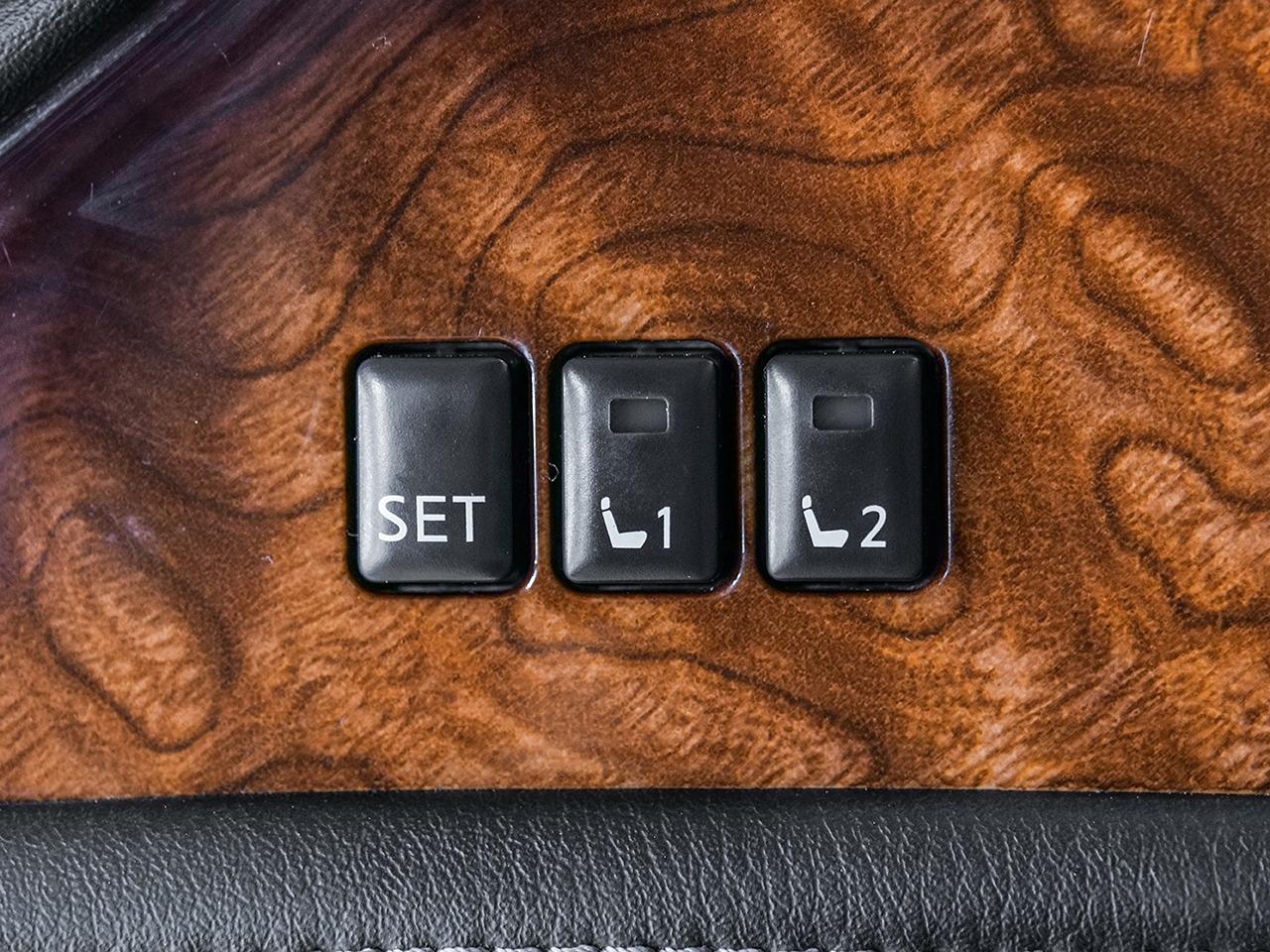 2016 Infiniti QX80  Photo