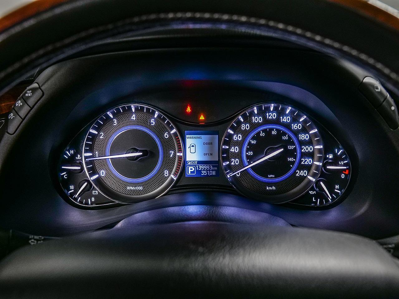 2016 Infiniti QX80  Photo