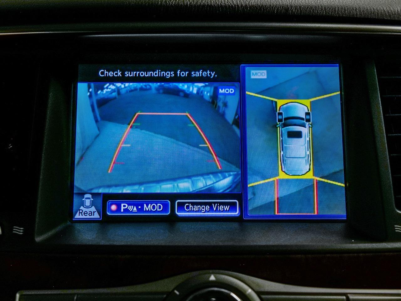 2016 Infiniti QX80  Photo