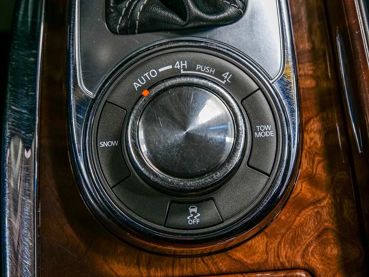 2016 Infiniti QX80  Photo