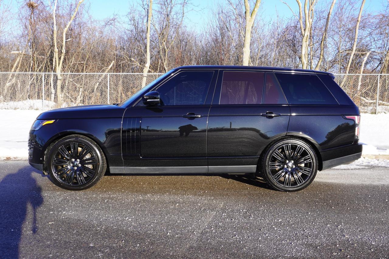 2021 Land Rover Range Rover P525 WESTMINSTER / V8 SUPERCHARGED / TRIPLE BLACK - Photo #2