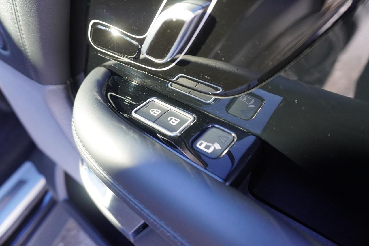 2021 Land Rover Range Rover P525 WESTMINSTER / V8 SUPERCHARGED / TRIPLE BLACK - Photo #25