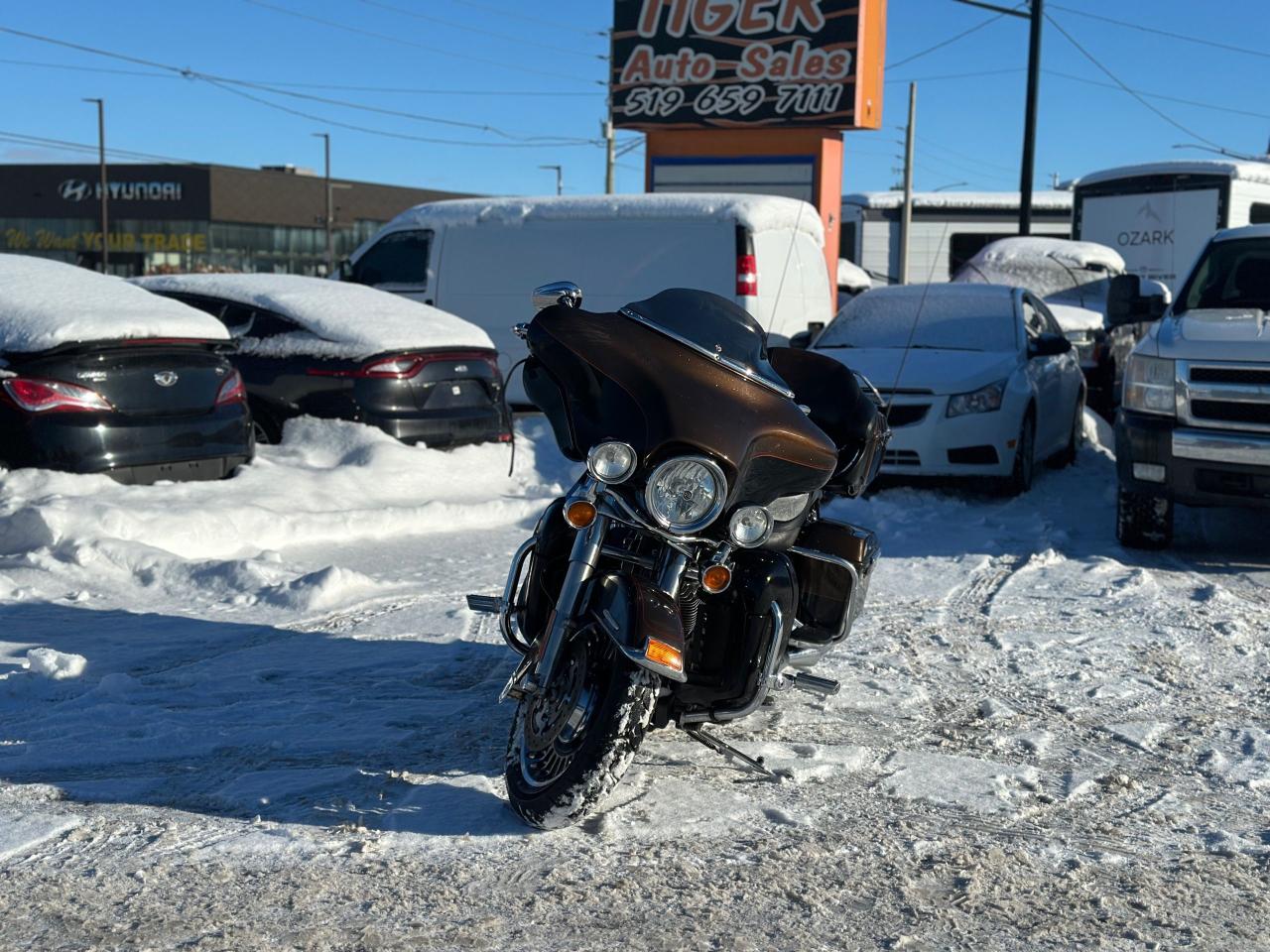 2013 Harley-Davidson Electra Glide 2 TONE PAINT, EXHAUST, MANY UPGRADES, AS IS - Photo #1