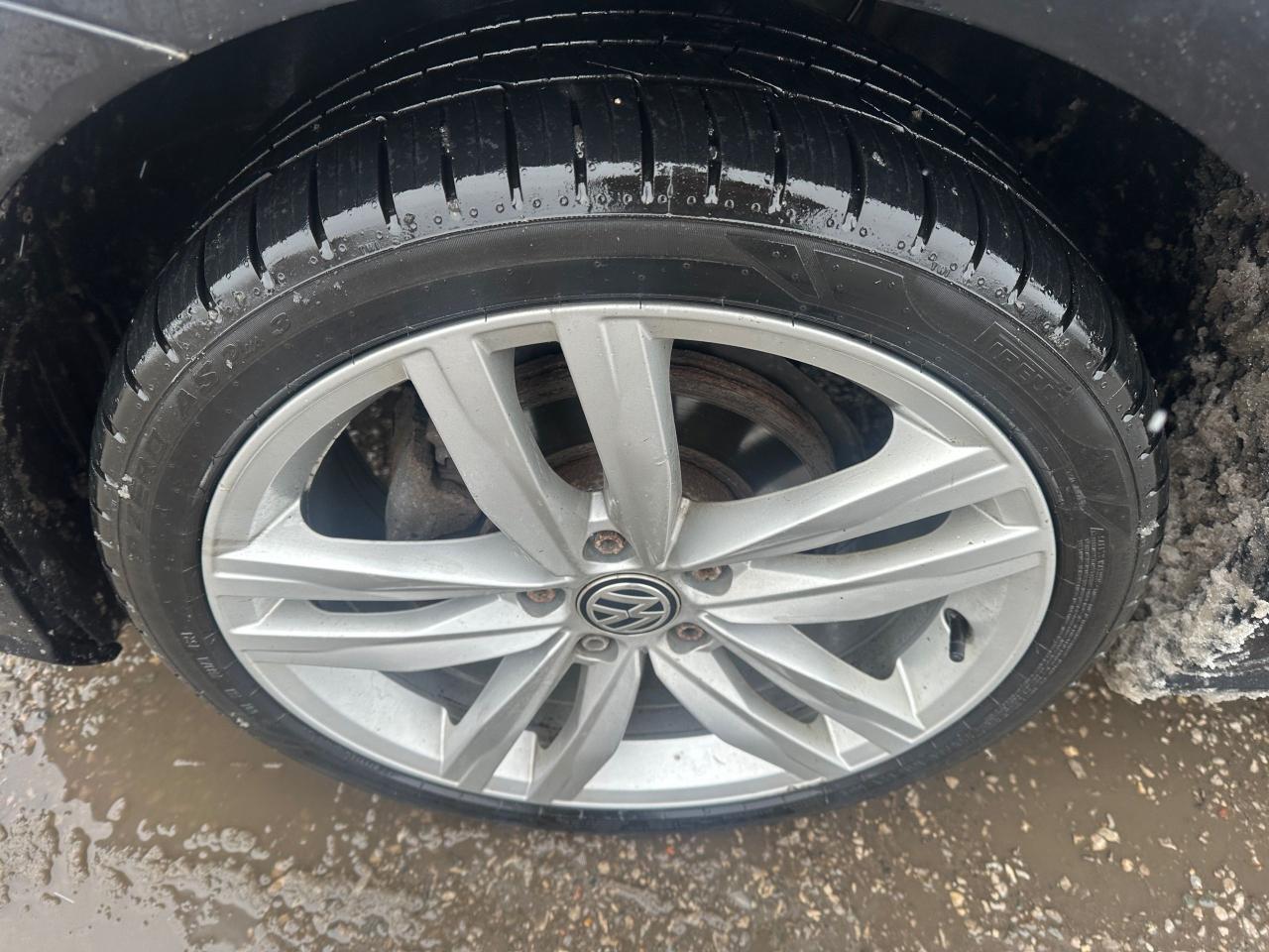 2018 Volkswagen Golf SportWagen HIGHLINE, AWD, MANUAL, LEATHER, LOADED, CERTIFIED Photo