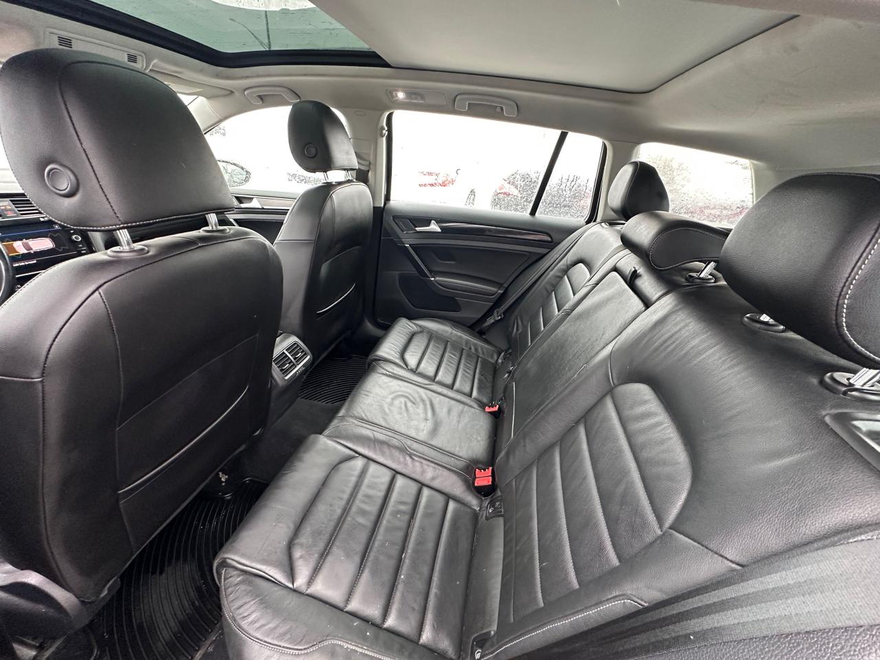 2018 Volkswagen Golf SportWagen HIGHLINE, AWD, MANUAL, LEATHER, LOADED, CERTIFIED Photo