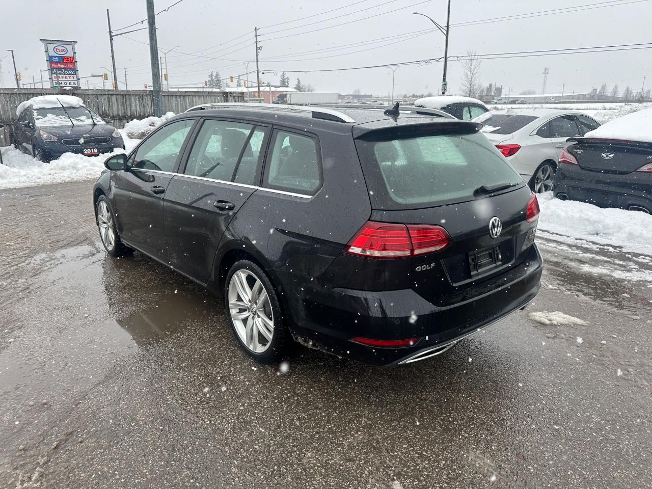 2018 Volkswagen Golf SportWagen HIGHLINE, AWD, MANUAL, LEATHER, LOADED, CERTIFIED Photo2