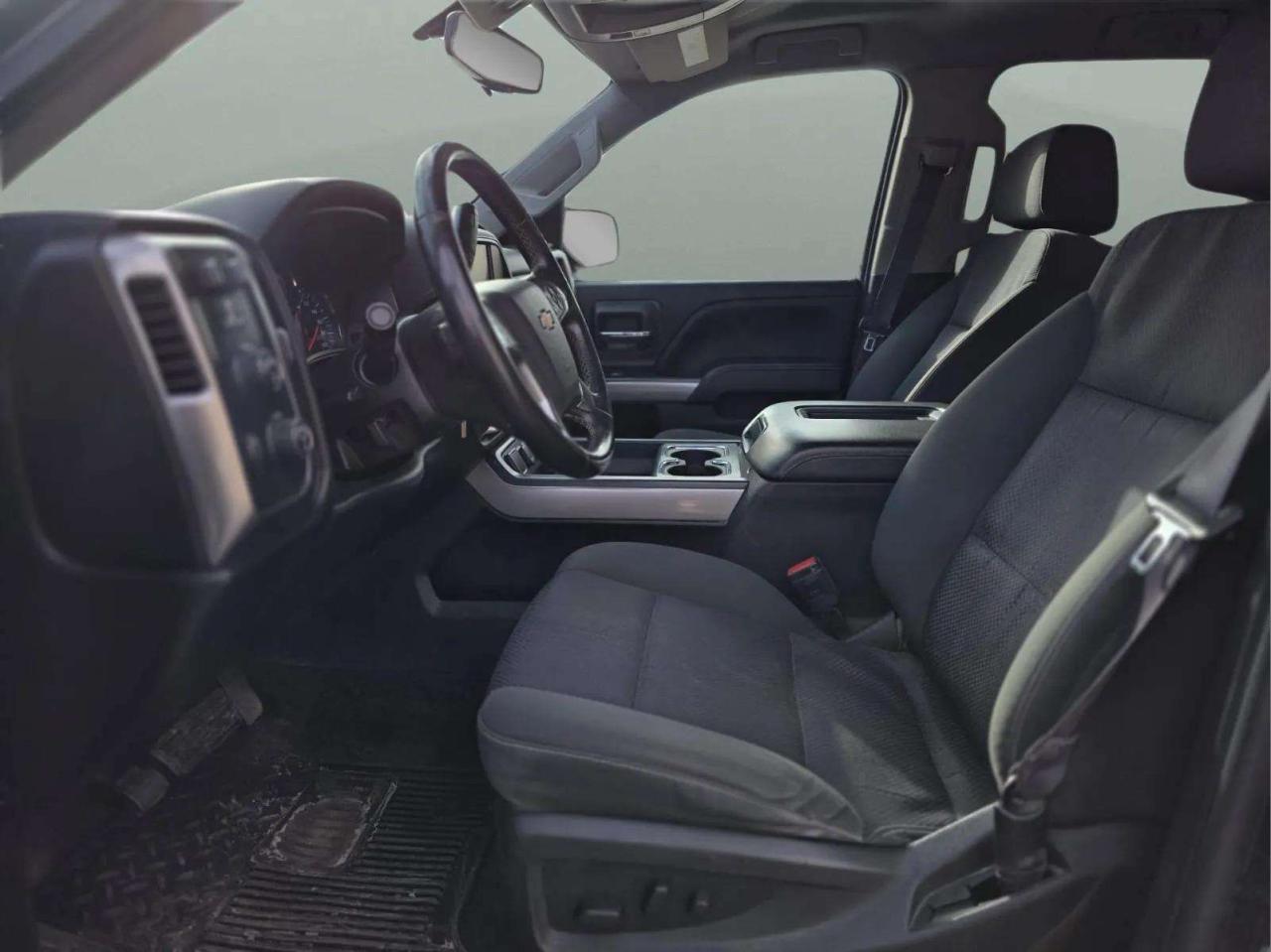 2017 Chevrolet Silverado 1500 4WD Crew Cab 143.5" LT w/2LT Photo