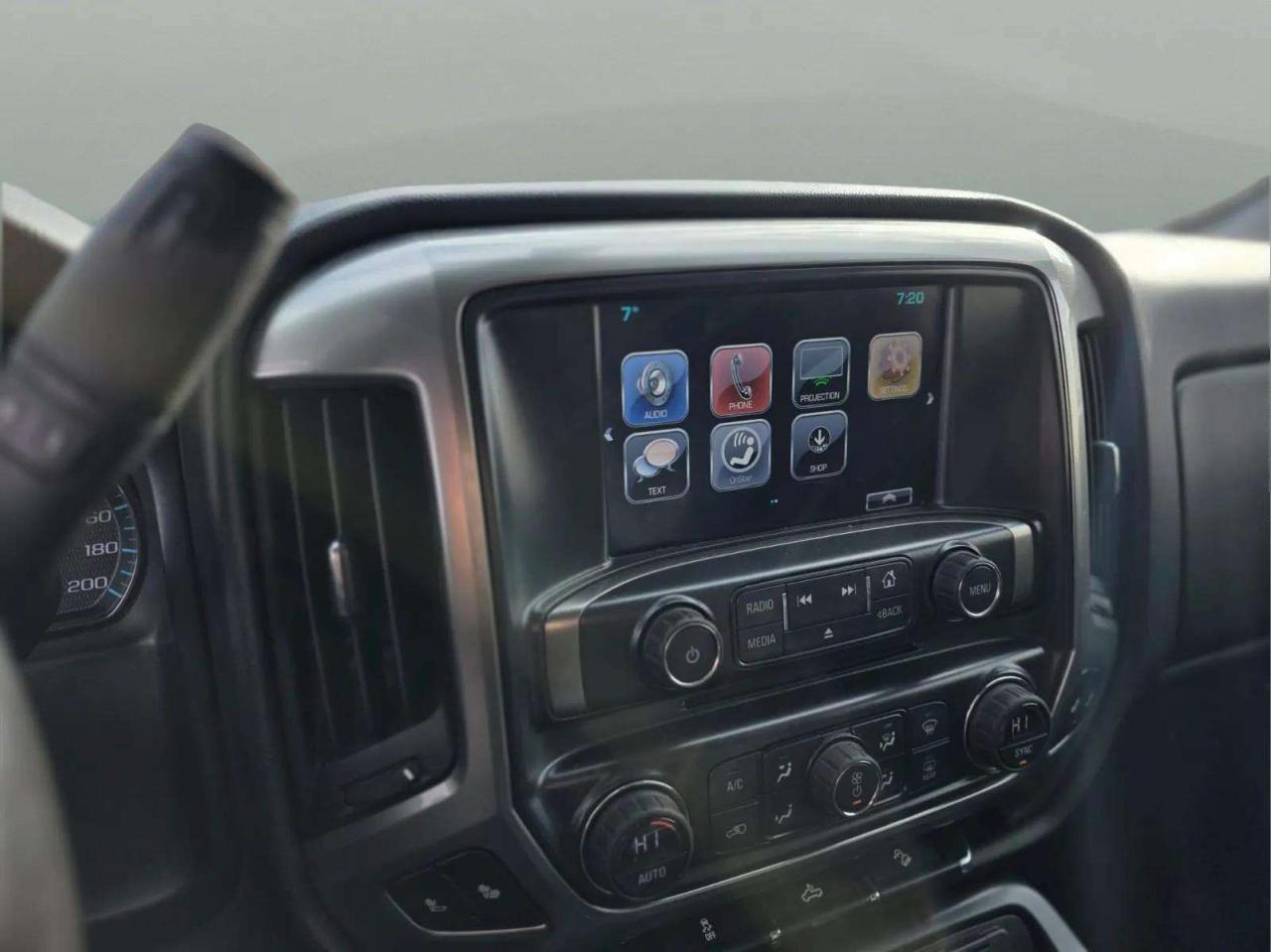 2017 Chevrolet Silverado 1500 4WD Crew Cab 143.5" LT w/2LT Photo