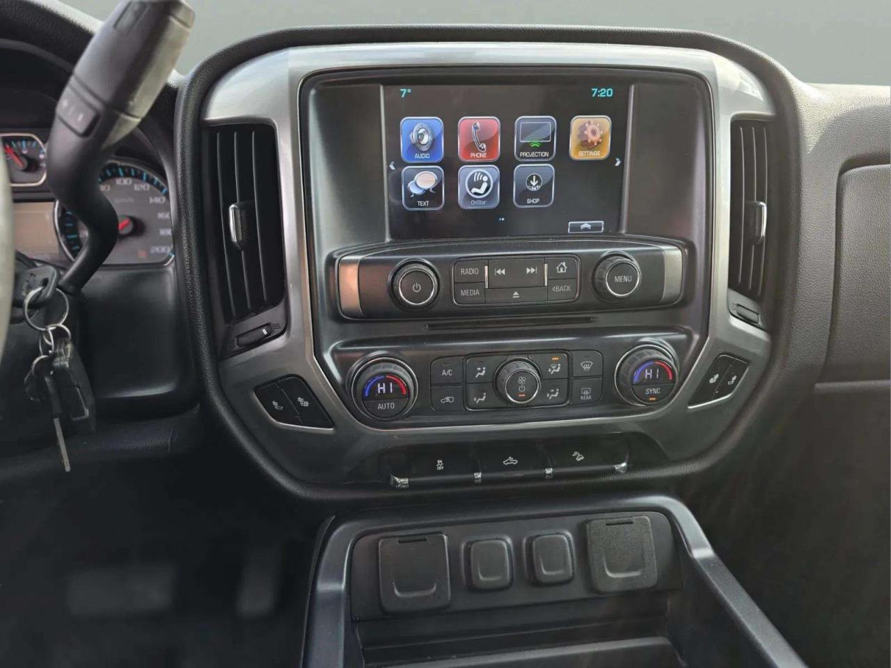 2017 Chevrolet Silverado 1500 4WD Crew Cab 143.5" LT w/2LT Photo