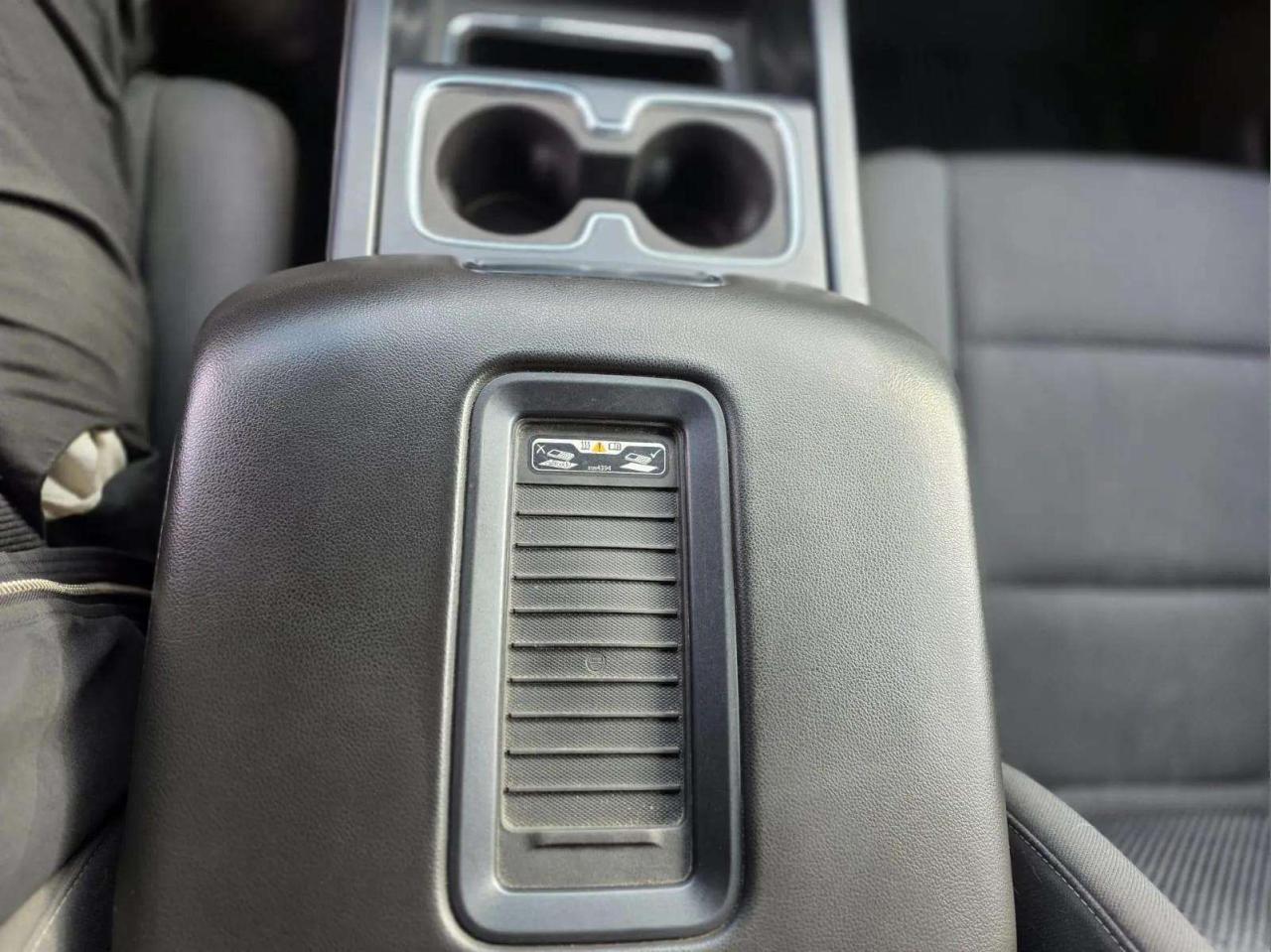 2017 Chevrolet Silverado 1500 4WD Crew Cab 143.5" LT w/2LT Photo