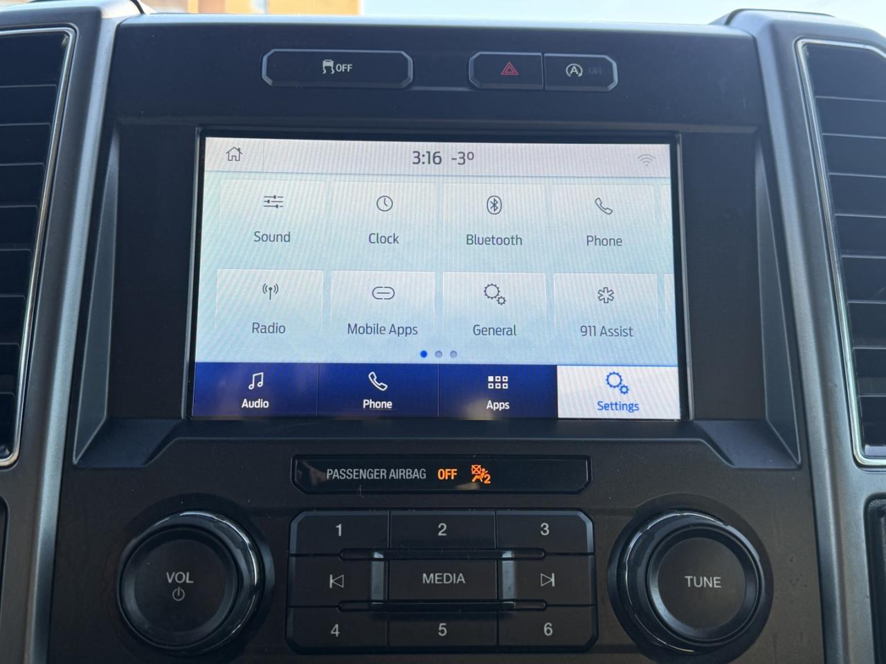 2020 Ford F-150 XLT SuperCrew 4WD Photo