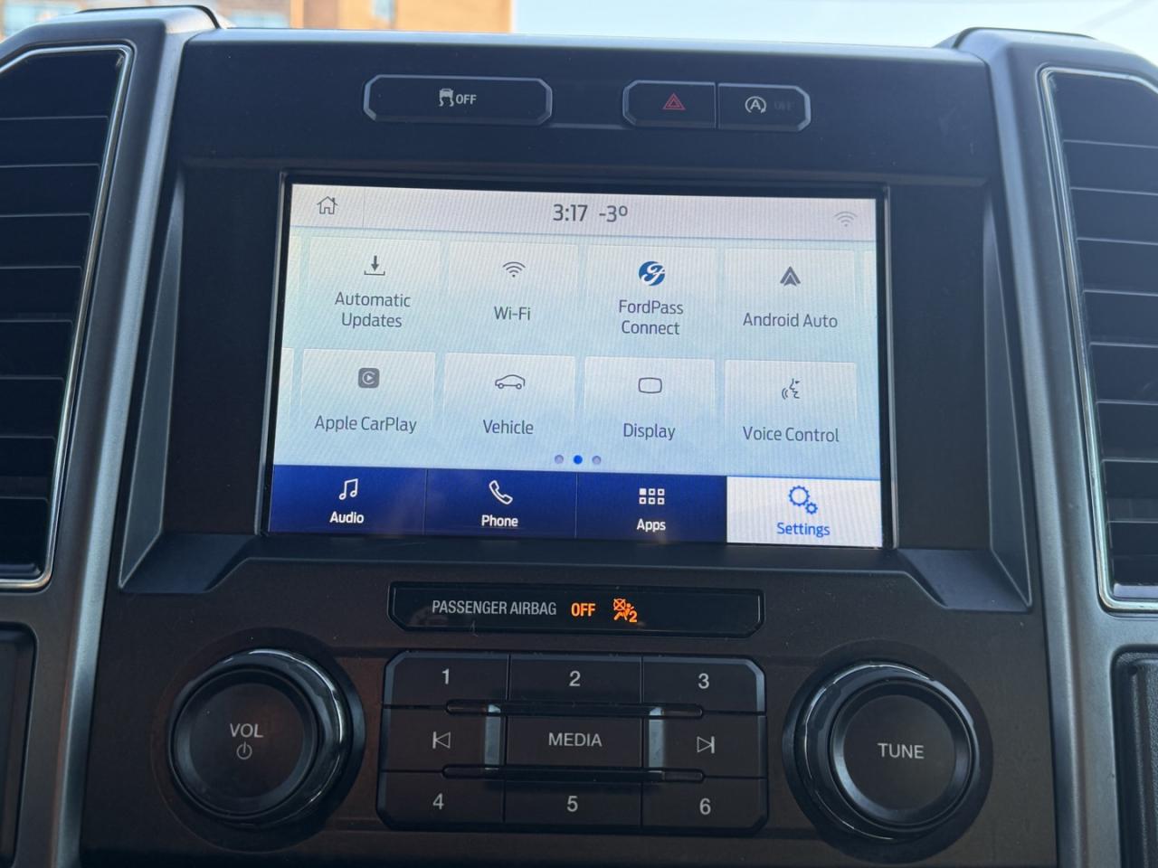 2020 Ford F-150 XLT SuperCrew 4WD Photo