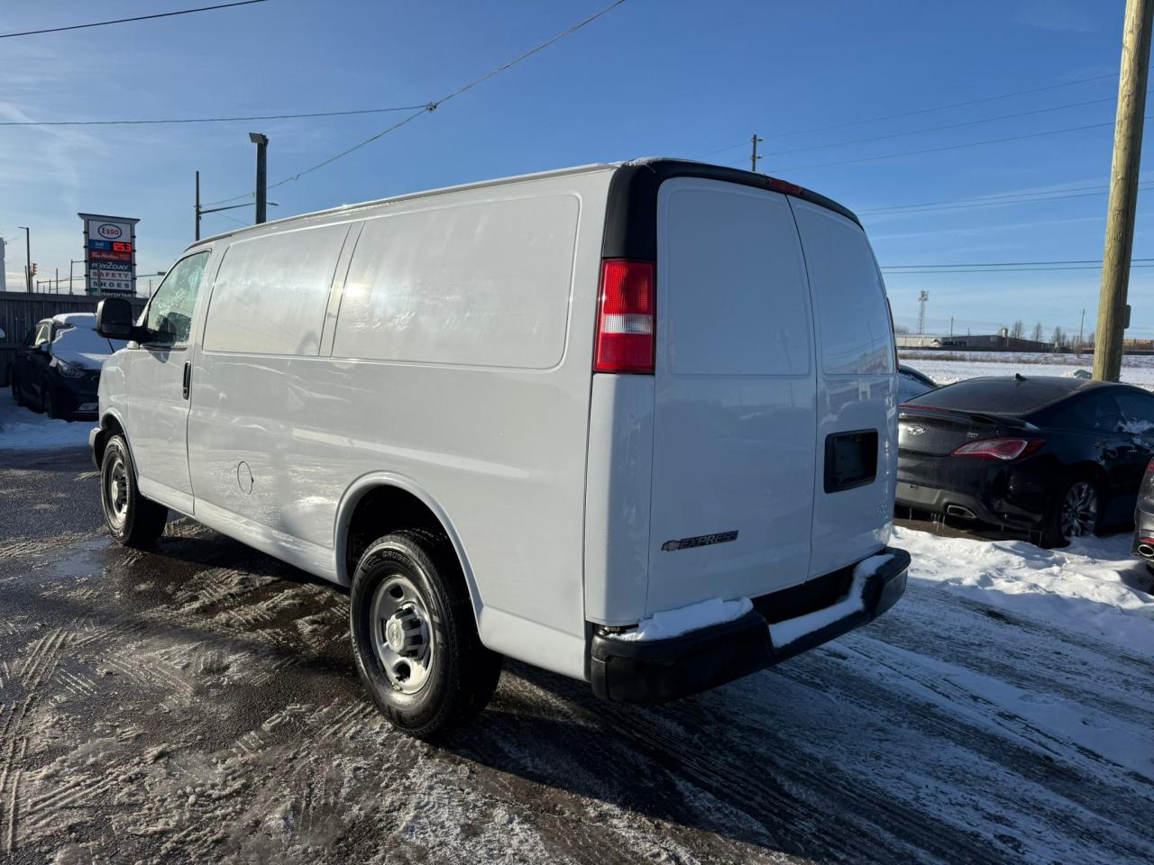 2020 Chevrolet Express Cargo Van G2500, CARGO VAN, ONLY 106KMS, CERTIFIED Photo2