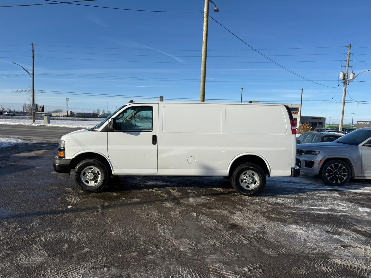 2020 Chevrolet Express Cargo Van G2500, CARGO VAN, ONLY 106KMS, CERTIFIED - Photo #2