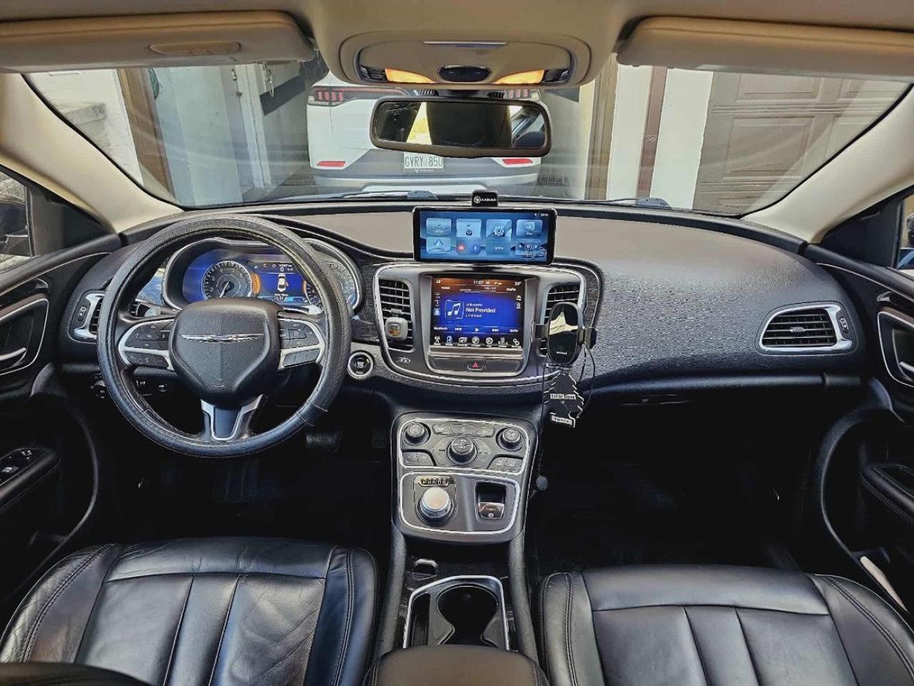 2015 Chrysler 200 C Photo