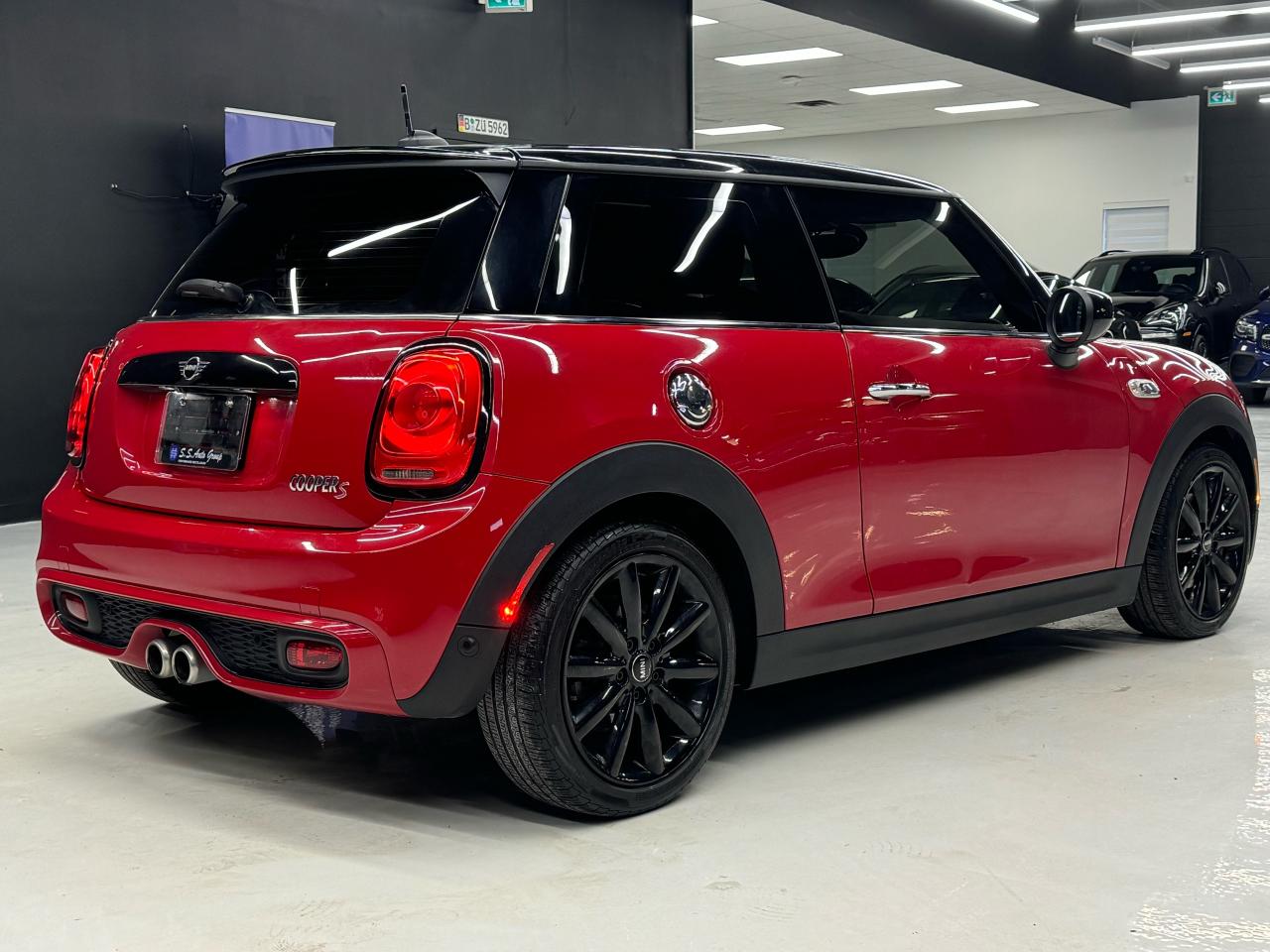 2020 MINI Cooper S S|NAV|BACKUP|CARPLAY|PANO|CLEAN CARFAX| Photo