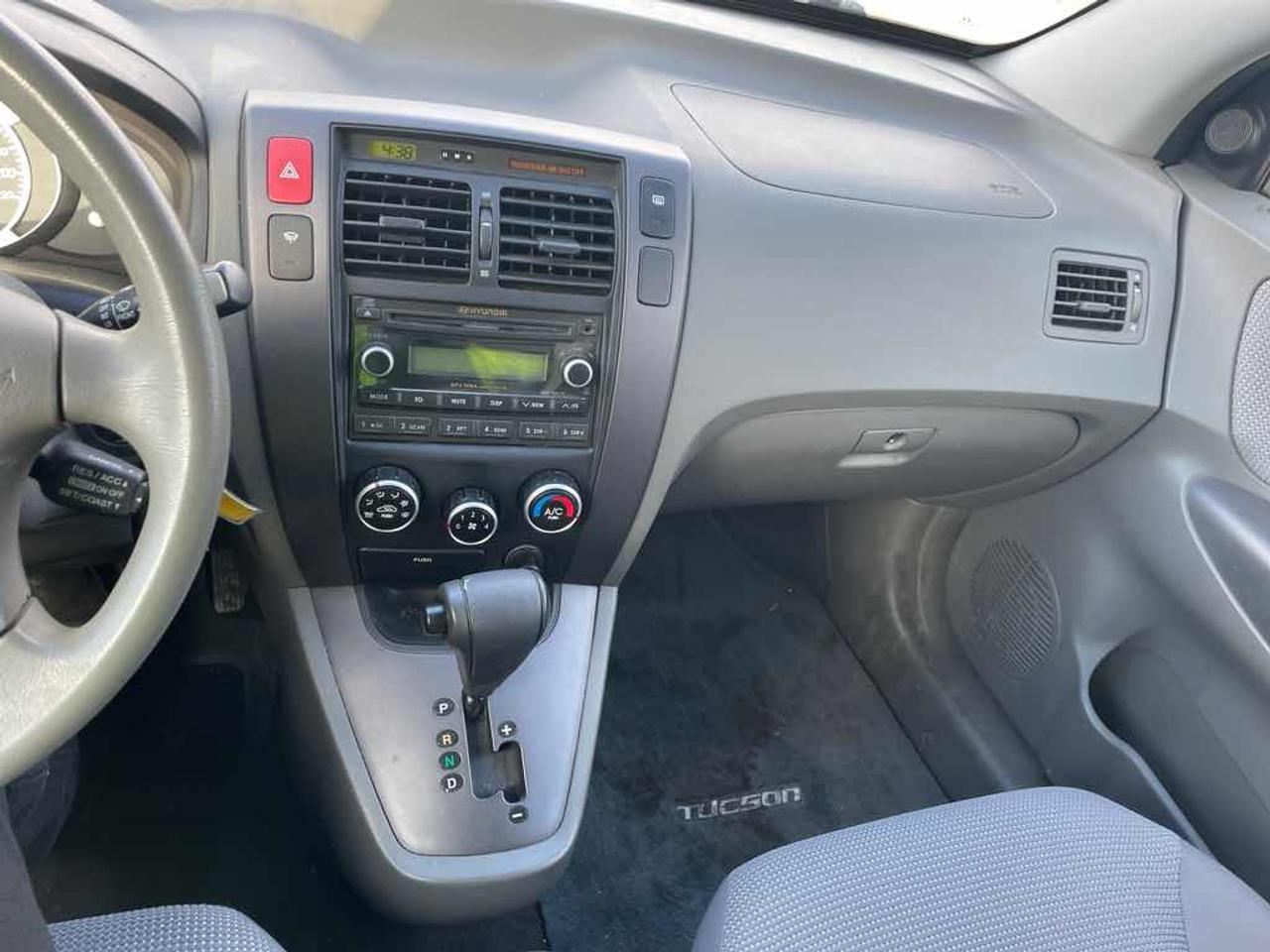 2008 Hyundai Tucson GL Photo