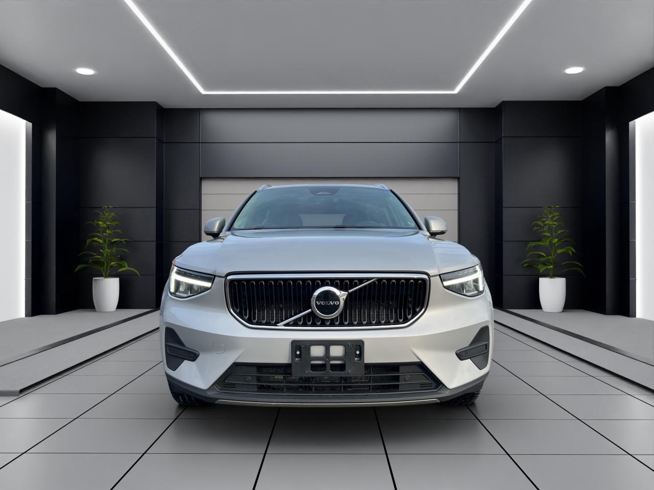 2023 Volvo XC40 B5 AWD Core - Navigation System - Leather !!! Photo