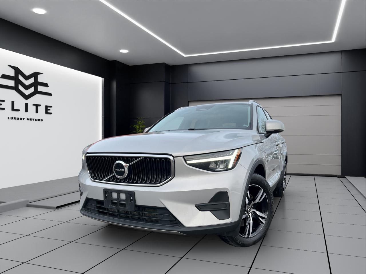 2023 Volvo XC40 B5 AWD Core - Navigation System - Leather !!! Photo