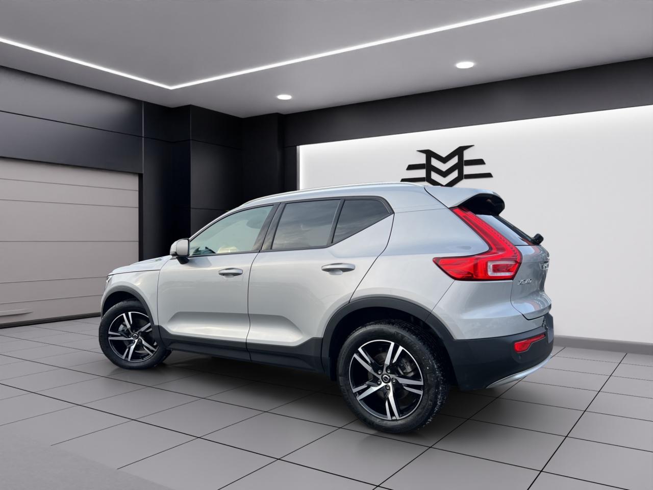 2023 Volvo XC40 B5 AWD Core - Navigation System - Leather !!! Photo