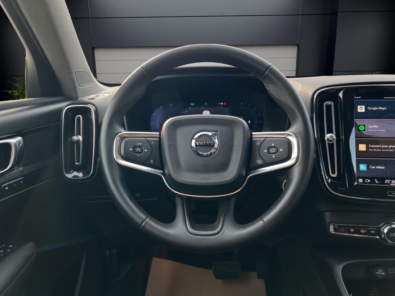 2023 Volvo XC40 B5 AWD Core - Navigation System - Leather !!! Photo