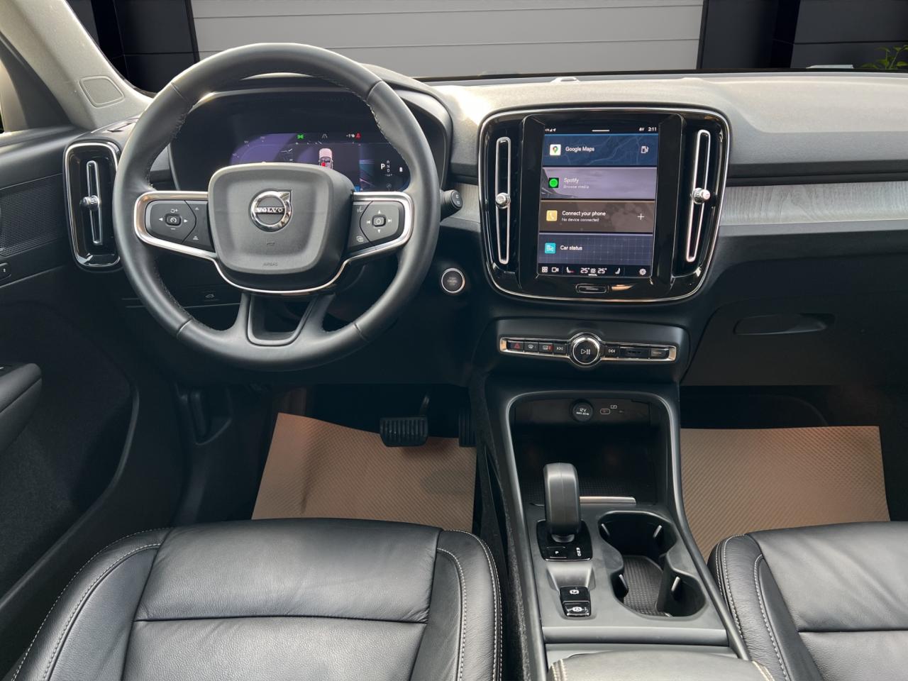 2023 Volvo XC40 B5 AWD Core - Navigation System - Leather !!! Photo