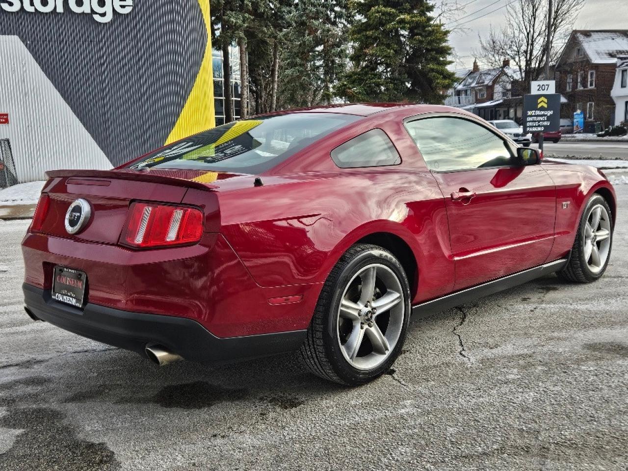 2010 Ford Mustang GT **5 SPEED MANUAL-RED LEATHER** Photo4