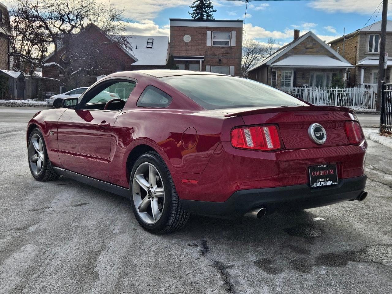 2010 Ford Mustang GT **5 SPEED MANUAL-RED LEATHER** Photo2