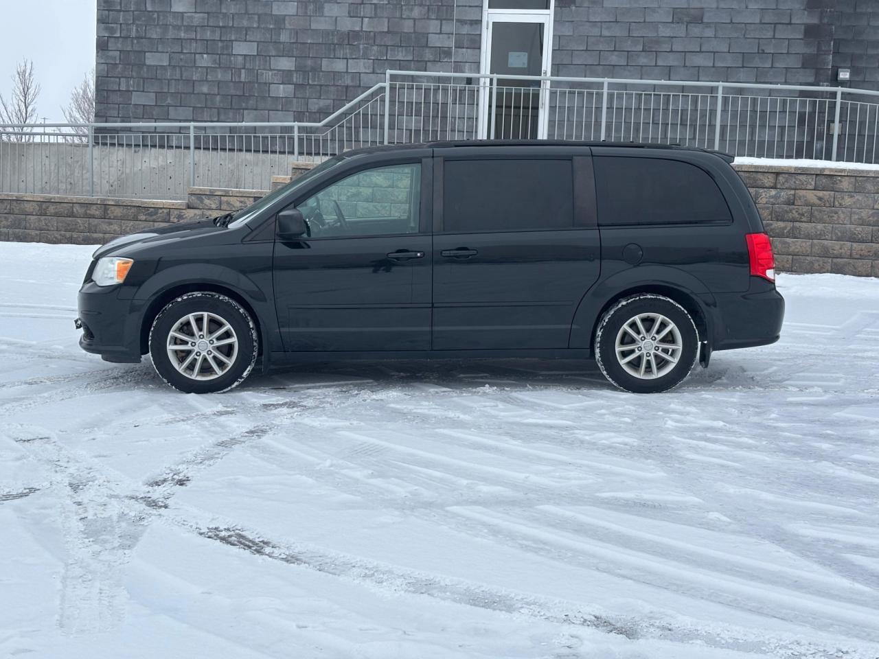 2017 Dodge Grand Caravan SE, SXT, Express | NEW YEAR SPECIAL! Photo2