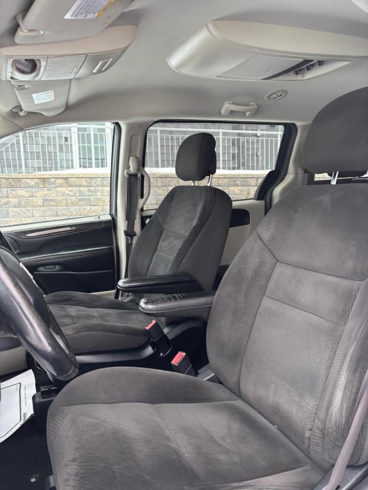 2017 Dodge Grand Caravan SE, SXT, Express | NEW YEAR SPECIAL! Photo