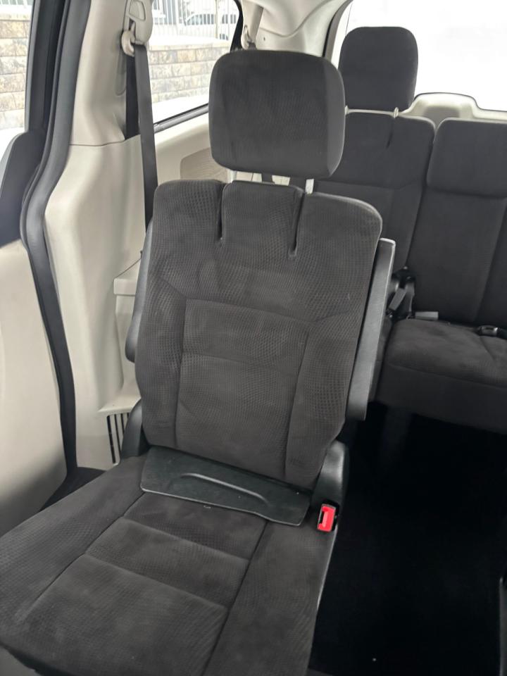 2017 Dodge Grand Caravan SE, SXT, Express | NEW YEAR SPECIAL! Photo