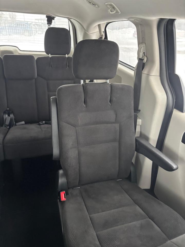 2017 Dodge Grand Caravan SE, SXT, Express | NEW YEAR SPECIAL! Photo