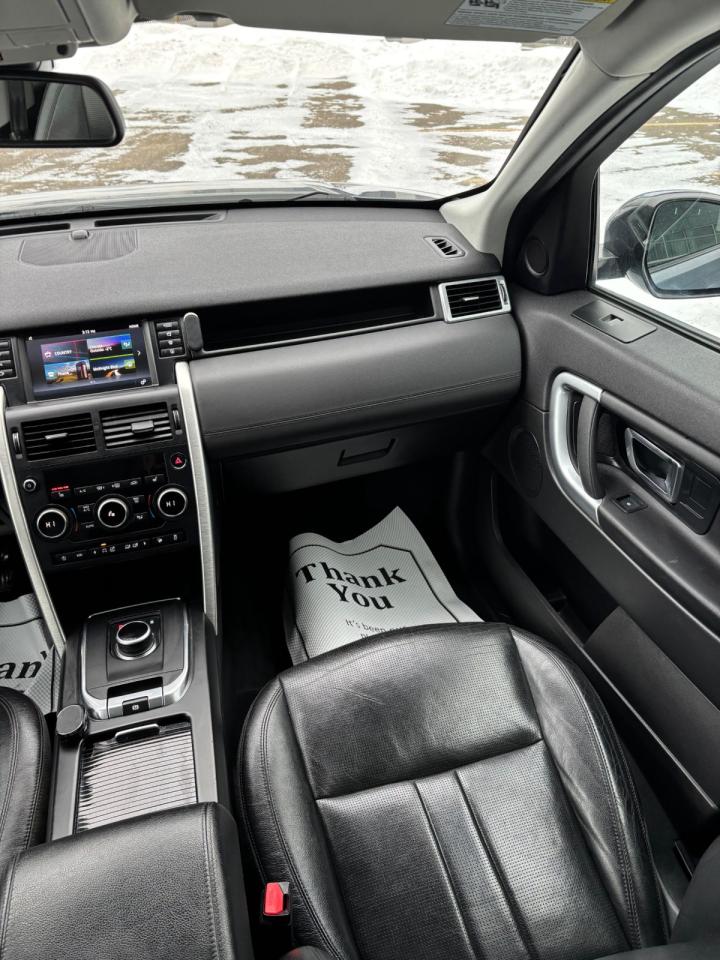 2018 Land Rover Discovery Sport SE | NEW YEAR SPECIAL! Photo