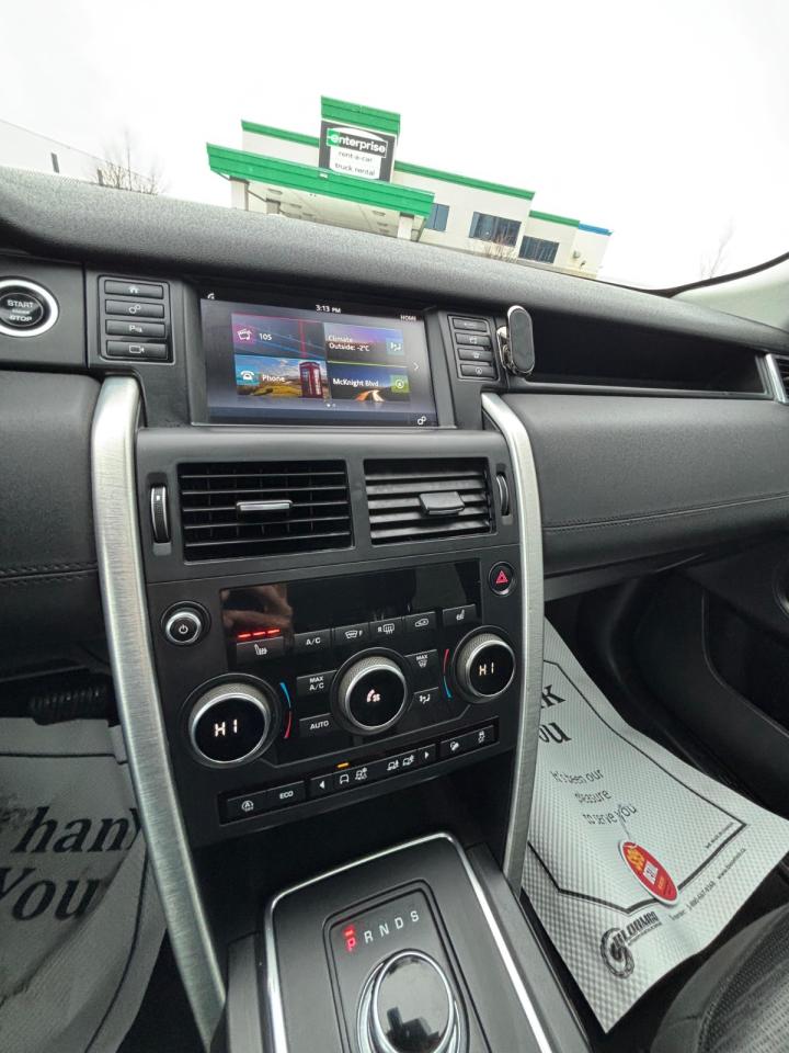 2018 Land Rover Discovery Sport SE | NEW YEAR SPECIAL! Photo